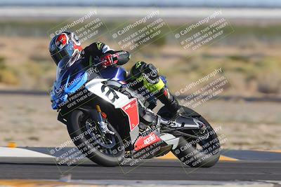media/Nov-06-2023-Moto Forza (Mon) [[ce023d0744]]/3-Intermediate Group/Session 5 (Turn 4)/